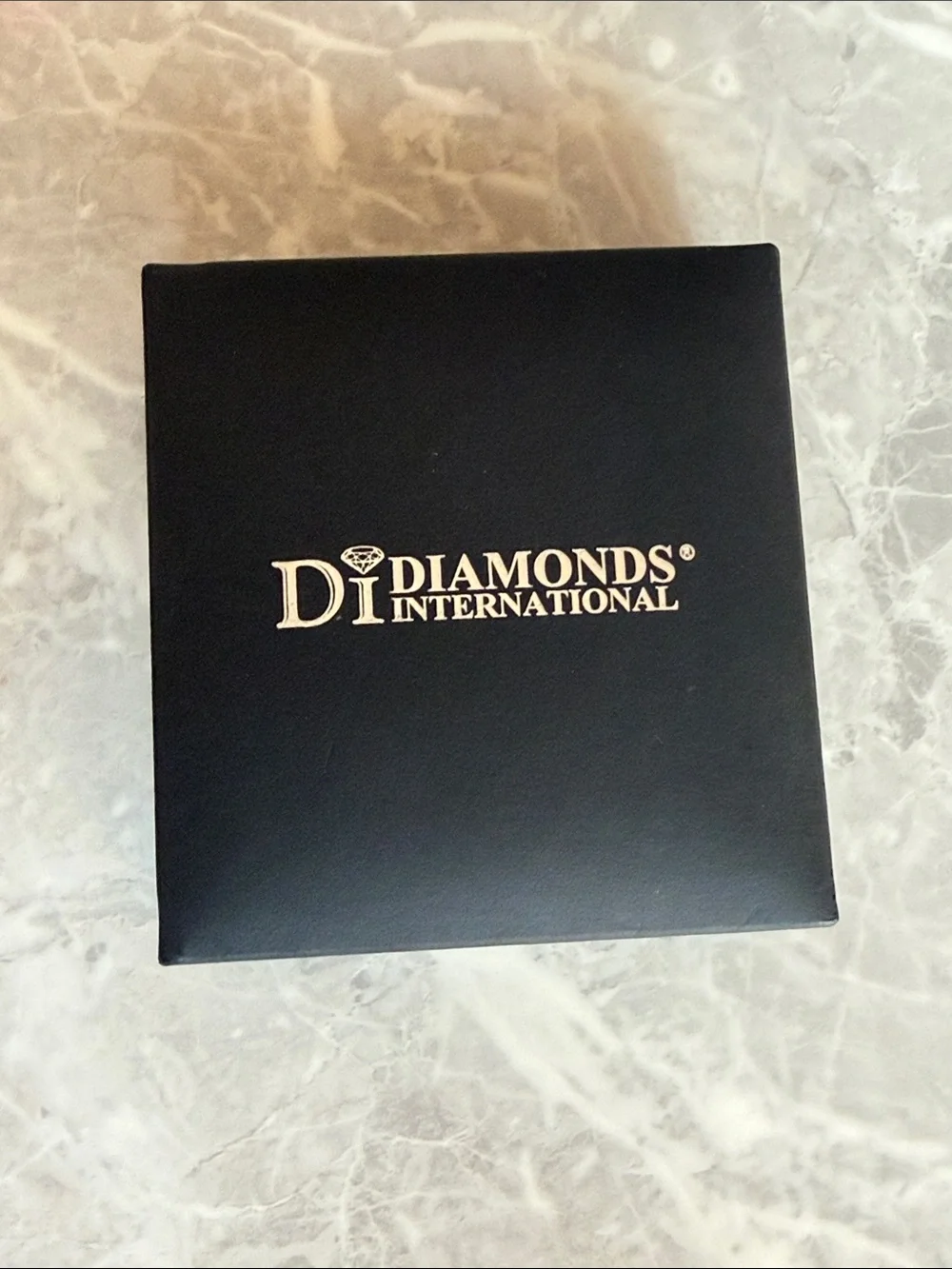 Diamonds International elegant men’s